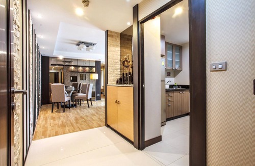 Khlong Toei Nuea Condo | Luxurious 2-Bedroom Condo in Central Bangkok with Gym and Swimming pool Room 2A