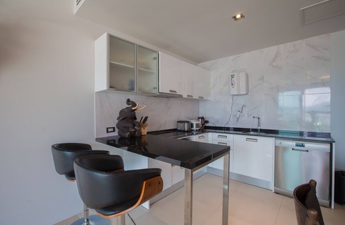Patong Apartment | Luxurious 3-Bedroom Apartment with Stunning Patong Bay Views