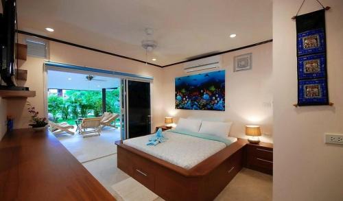 Bang Po Villa | Luxurious Thai-Style Villa with a Swimming Pool Just 20 Meters from Beach Access