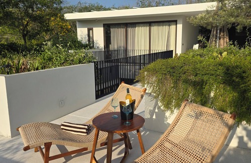 Si Sunthon Villa | Luxury 4BR Dual Masters Villa with Mineral Pool & Rooftop in Bang Tao