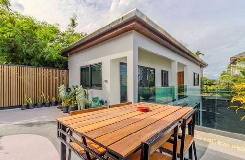 Ban Saiyuan Villa | Luxury 5BR Ocean View Villa w/Pool, Spa & Cinema