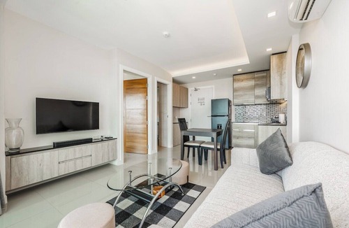 Rawai Apartment | Luxury Babylon Sky Pool & Ocean View C189