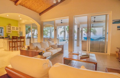 Popoyo House | LUXURY BEACHFRONT - Ola Popoyo - 5 BR/4Bath By far the best house in Popoyo