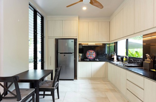 Rawai Villa | Luxury Pool Villa 6.5 bedrooms-Emilys Pearl/Nai Harn Baan Bua/Nai Harn Beach