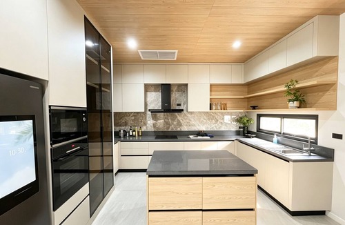 South Pattaya House | Luxury Pool Villa near Pattaya Walking Street