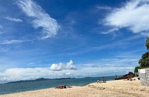 Pratumnak Hill Resort | Majestic Residence มาเจสติกเรสซิเด้นซ์ Mj42 House Beach poolvillas Pattaya