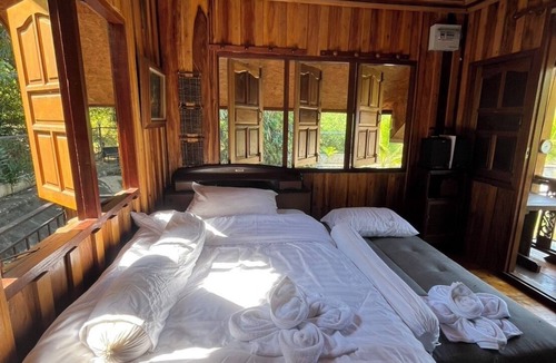 Pak Tho Resort | Min Land Resort