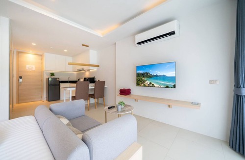 Karon Apartment | Modern Studio Rooftop Pools UTKR 205