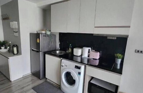 Bang Na Apartment | Modern & Cozy 2-Bedroom Apartment Near BTS Bearing Station and International Schools
