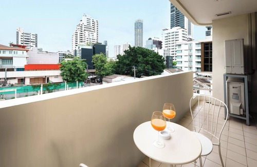 Thonglor Condo | MonthlyStays/1GbWiFi/FullKitchen/ComfyKingBed/Tub