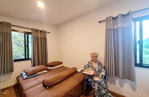 Phetchaburi House | Mountain Front Hut For 2 Rare Birds, Bikes, nature