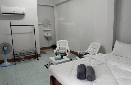 Pak Nam Hotel | Mountain View Hostel - Krabi Airport near Wat ThamSuea