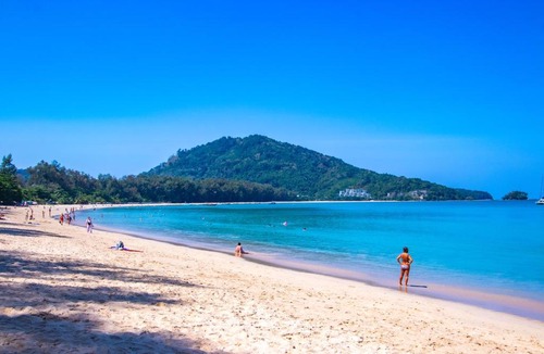 Ban Bo Han Resort | Naiyang Park Resort - Beachfront Escape