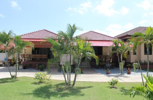 Rayong Apartment | Naluemon Village FH 2