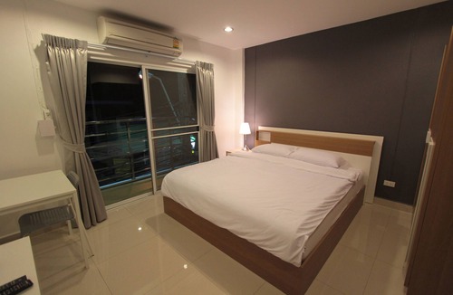 Ratchadaphisek Hotel | Napaville Huai Khwang
