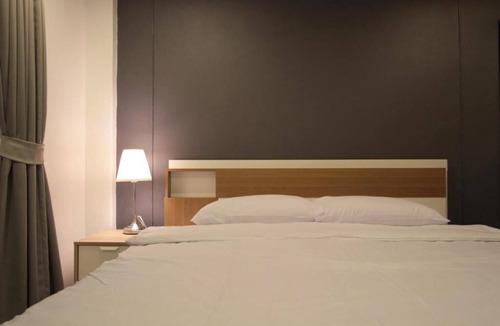 Ratchadaphisek Hotel | Napaville Huai Khwang