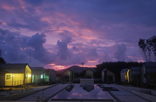 Thep Kasattri Resort | Nararin.Phuket/Family house