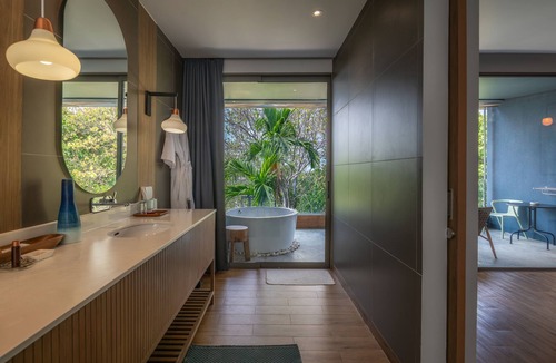 North Pattaya Hotel | Navana Nature Escape
