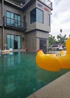 Sattahip Villa | Navy Medic 36 Poolvilla