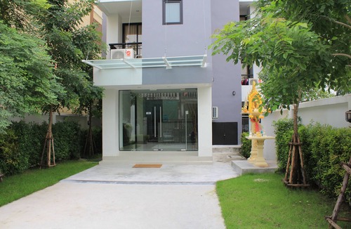 Suan Luang Apartment | New and Modern Studio 24-1