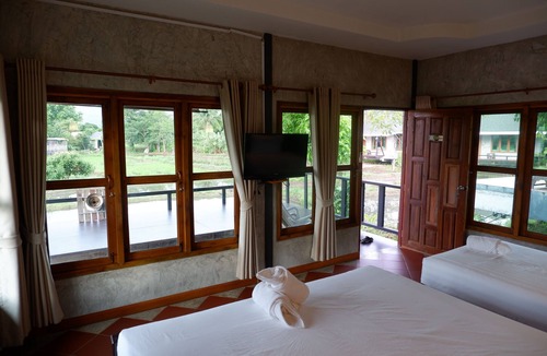 Ban Luang Hotel | Nok Chan Mee Na