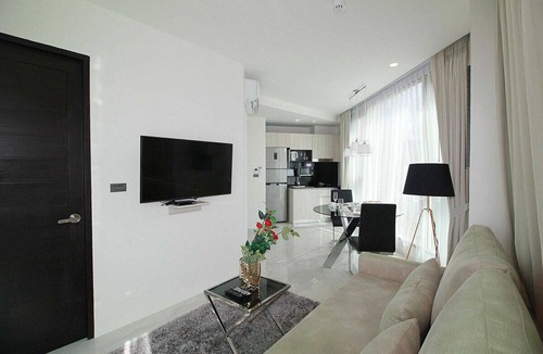 Kamala Apartment | Ocean View 1 Bed in Great Location