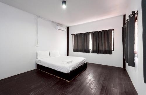 Wat Bowon Niwet Apartment | Oh my nap khaosan - ถนนตะนาว