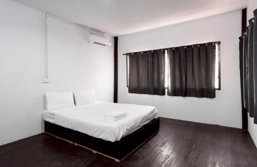 Wat Bowon Niwet Apartment | Oh my nap khaosan - ถนนตะนาว