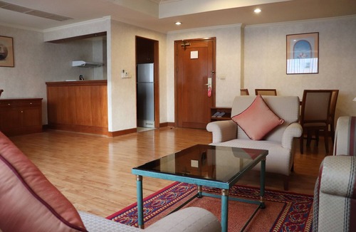 Asoke Apartment | One Bedroom Grand Suite Apartment in the city center (G4)