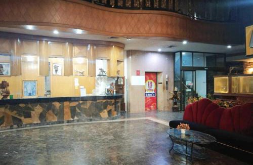 Bang Rak Phatthana Hotel | OYO 75466 -13 Coins Bang Yai Hotel