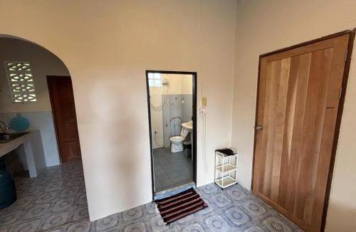 Koh Tao Apartment | Partial Seaview Bungalow Near Sairee
