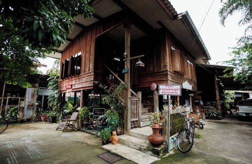 San Kamphaeng Bed & Breakfast | Patan Lanna Homestay