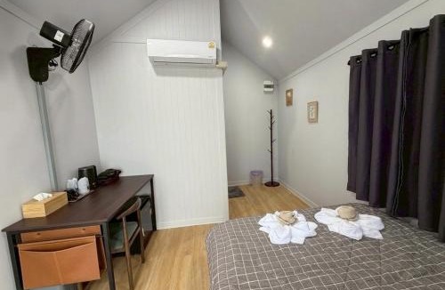 Thung Fon House | Pechrada Biochar Farmstay