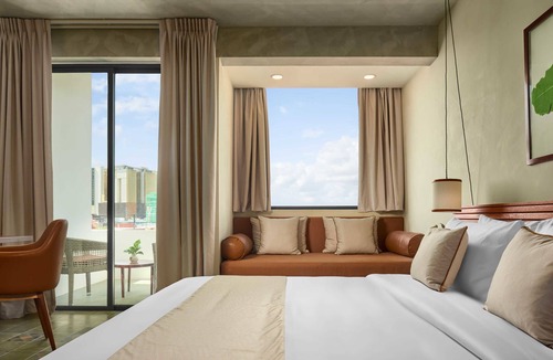 Daun Penh Hotel | Penh House Hotel