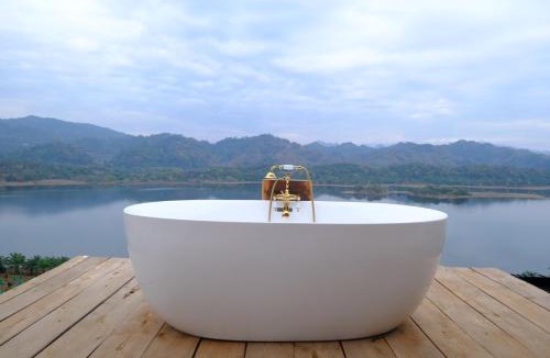 Sangkhla Buri Resort | petruntee resort