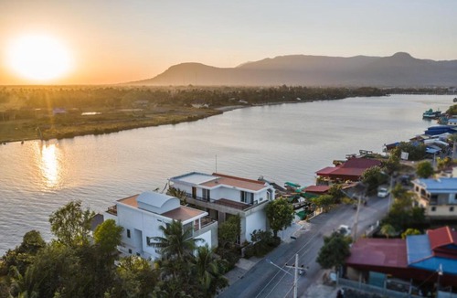 Kampot Hotel | Phka Kravan Kampot Hostel