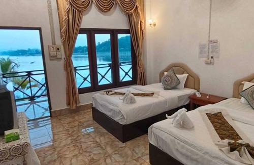 Bokeo Province Hotel | Phonevichith Riverside Hotel Houayxai