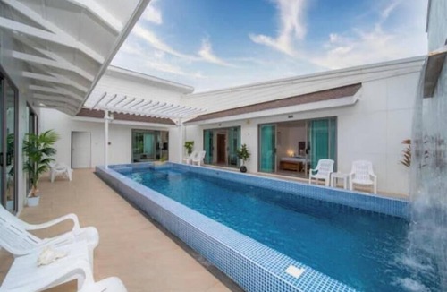 Ko Kaeo Villa | Phuket Island yona sea bar, Royal Marina Beach, 4 bedrooms