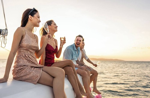 Pa Klok Boat Rental | Phuket Sun and Beach Sailing Extravaganza