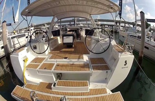 Pa Klok Boat Rental | Phuket Sun and Beach Sailing Extravaganza