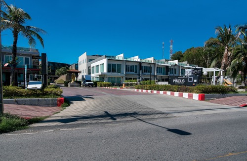 Wichit Condo | Pixels - Ocean Front Studio with Pool View Cape Panwa