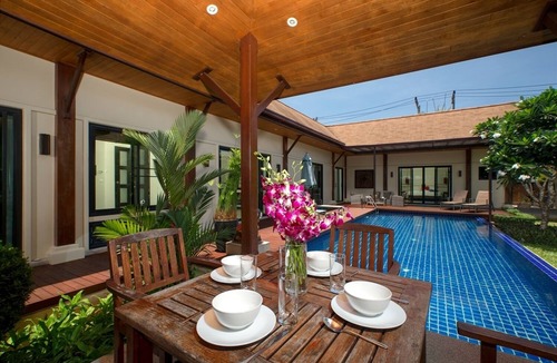 Rawai Villa | POOL VILLA ATARATA 3BR NAI HARN BEACH