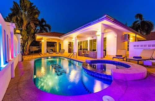 Hua Hin Villa | Private 4 Bedroom Pool Villa - NG411