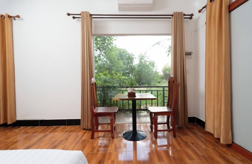 Siem Reap House | Private 4BR Lodge, Kitchen & BBQ, 2 km from Pub Street
