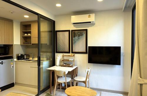Laguna Apartment | Private apartment at Skypark in Laguna by Lofty