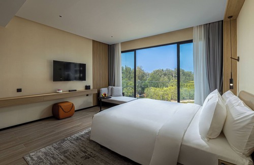 Choeng Thale Hotel | Radisson Resort Layan Phuket