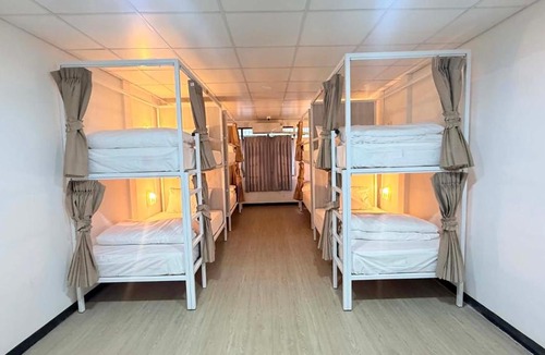 Khlong Ton Sai Hostel | RATCH66 Iconsiam