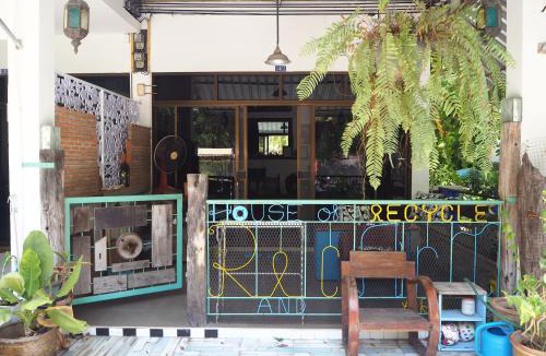 Rayong House | Rec Art (House of recycle+Art)