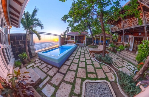 Pochomil Cabin | Relaxing Beachfront Casitas with Pool & Surfing Access near Playa Pochomil, Nicaragua