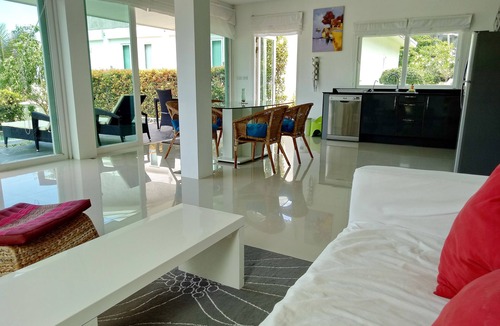 Ko Lanta Villa | Romantic Beach-Front Pool Villa-2